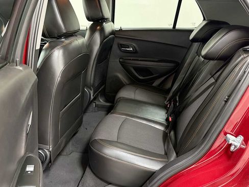 Used 2018 Chevrolet Trax LT w/ LT Convenience Package FWD image 23
