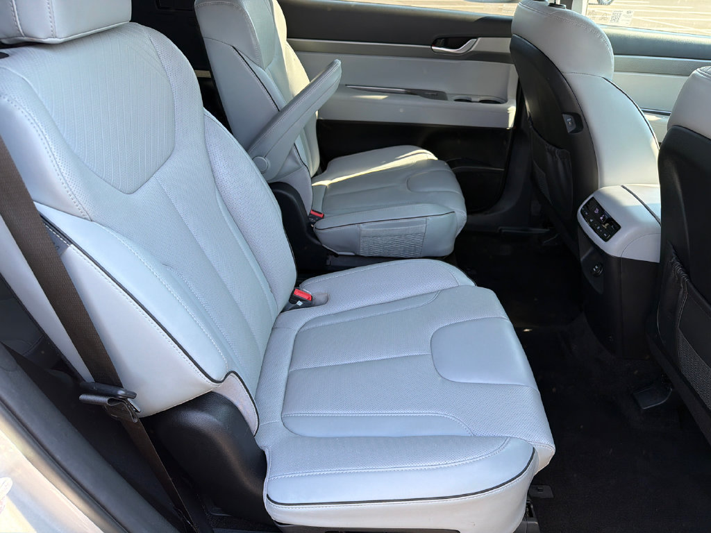 Used 2025 Hyundai Palisade SEL FWD image 14