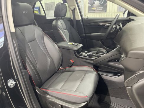 Used 2023 Buick Envision Essence w/ Sport Touring Package AWD/4WD image 19