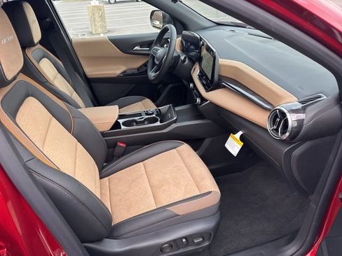 New 2026 Chevrolet Equinox ACTIV w/ Convenience Package III AWD/4WD image 35