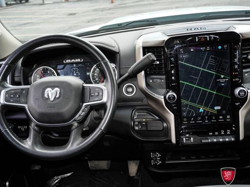 Used 2024 RAM 2500 Laramie AWD/4WD image 2