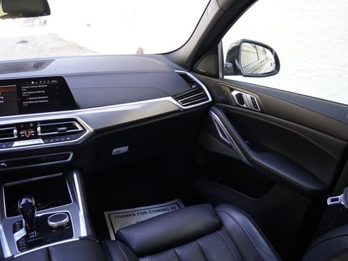 Used 2021 BMW X6 M50i w/ Premium Package AWD/4WD image 27