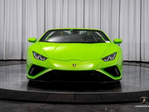 Used 2023 Lamborghini Huracan EVO image 3