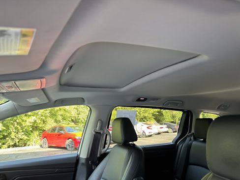 Used 2025 Honda Odyssey EX-L image 7