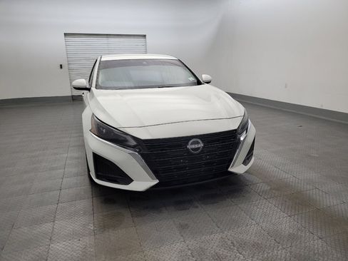 Used 2023 Nissan Altima 2.5 S FWD image 14