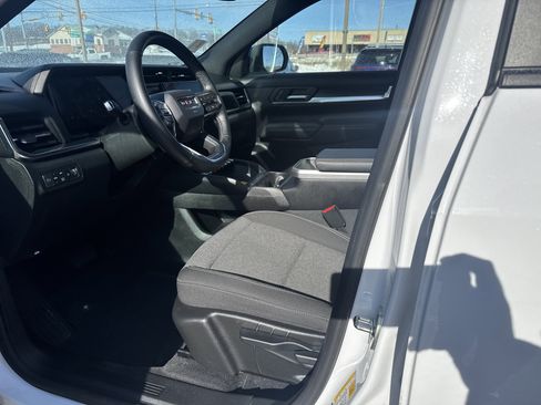 Used 2025 GMC Terrain Elevation image 12