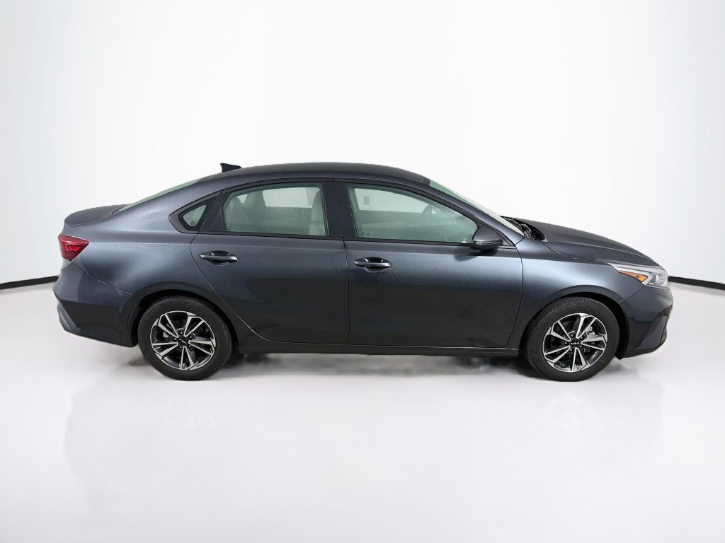 Certified 2023 Kia Forte LXS w/ LXS Technology Package FWD image 4