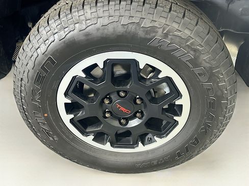Used 2026 Toyota 4Runner TRD Off-Road AWD/4WD image 11