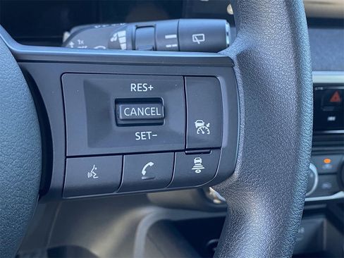 New 2026 Nissan Kicks S image 32