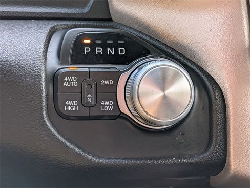 Certified 2019 RAM 1500 Laramie image 16