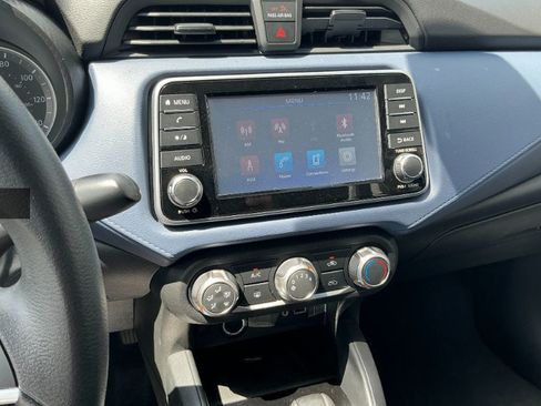 Used 2024 Nissan Versa SV FWD image 3