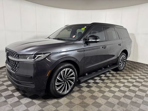 Certified 2025 Lincoln Navigator Black Label AWD/4WD image 1