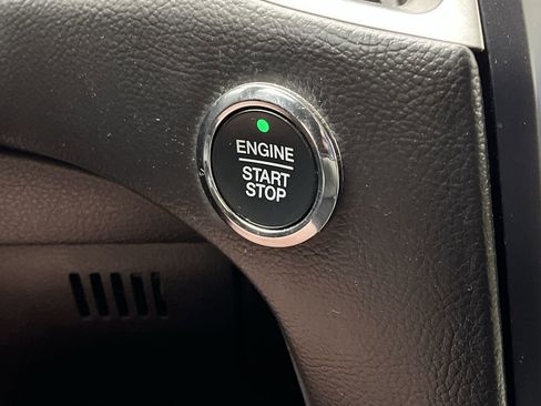 Used 2023 Ford Edge SE image 18