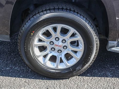 Used 2015 GMC Yukon XL SLE w/ Convenience Package image 12