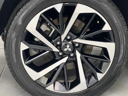 Used 2023 Mitsubishi Outlander SE image 74