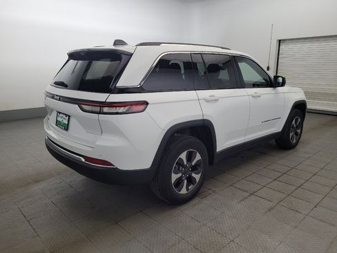 Used 2022 Jeep Grand Cherokee Limited 4xe w/ Luxury Tech Group II AWD/4WD image 9