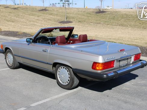 Used 1989 Mercedes-Benz 560 SL image 10