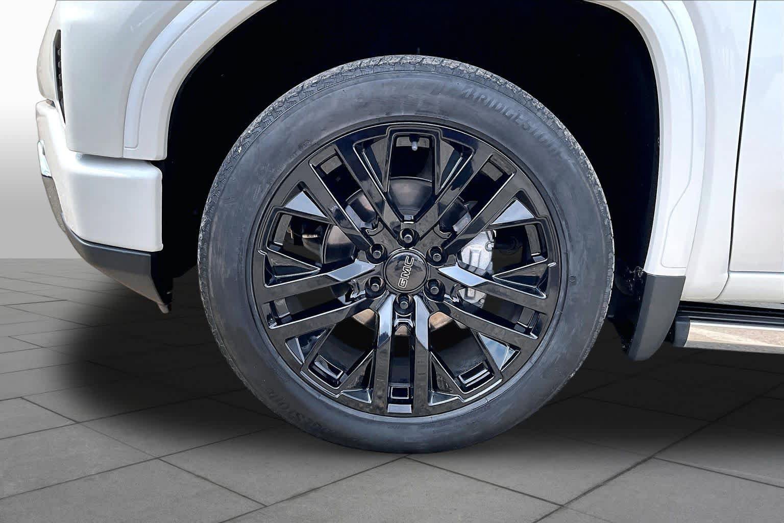 Used 2022 GMC Sierra 1500 Denali w/ Denali Reserve Package AWD/4WD image 11