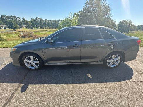 Used 2012 Toyota Camry SE FWD image 8