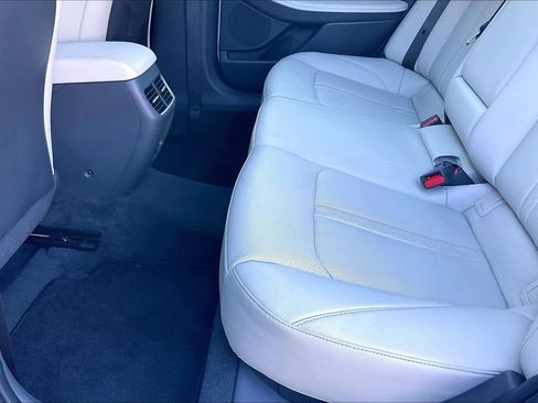 Used 2022 Hyundai Sonata Limited image 17