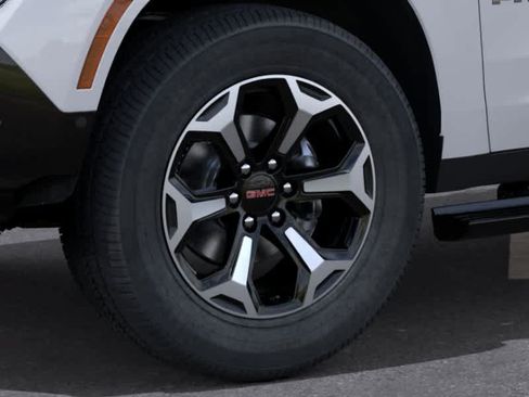New 2026 GMC Yukon AT4 Ultimate w/ LPO, Floor Liner Package AWD/4WD image 9