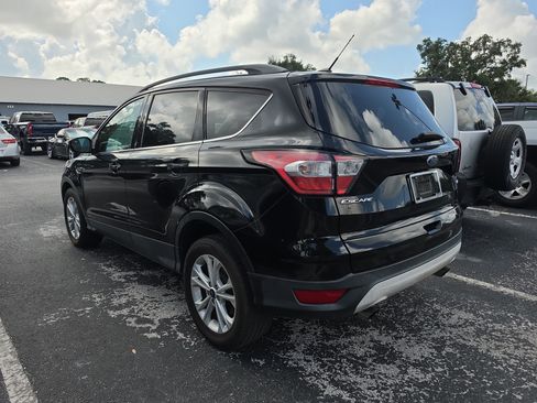 Used 2018 Ford Escape SE FWD image 6