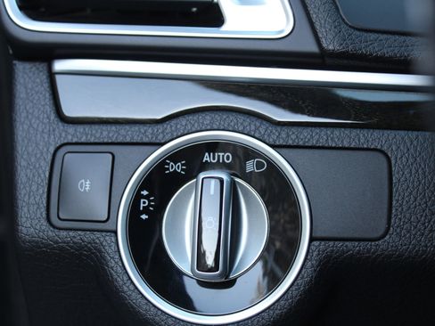 Used 2014 Mercedes-Benz E 550 Coupe image 25