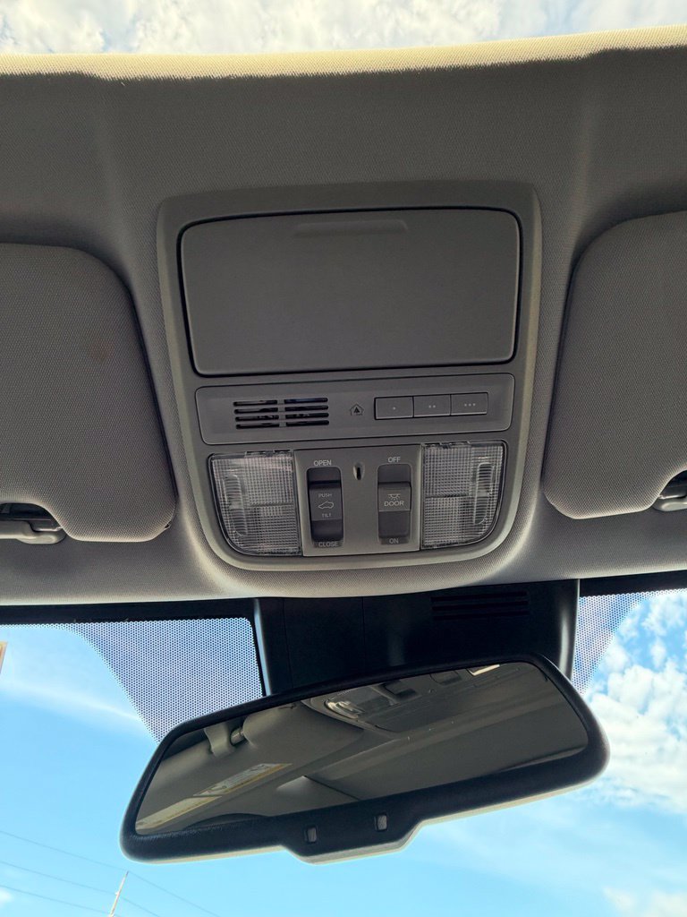 Used 2022 Honda CR-V Touring image 22