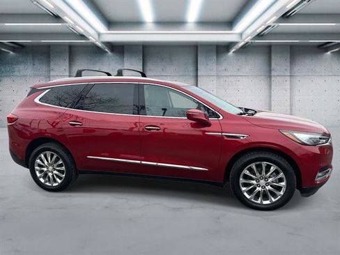 Used 2019 Buick Enclave Essence image 3