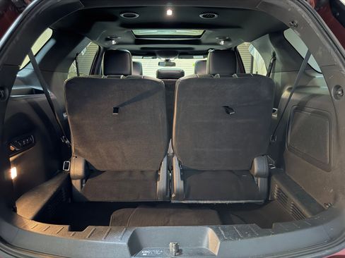 Used 2018 Ford Explorer Limited w/ Equipment Group 301A FWD image 39