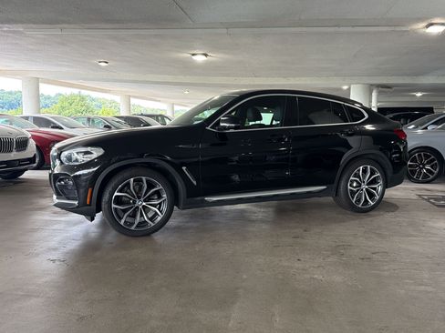 Used 2020 BMW X4 xDrive30i w/ Premium Package AWD/4WD image 2