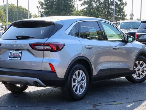 Certified 2023 Ford Escape Active w/ Cold Weather Package FWD image 3