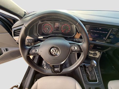 Used 2020 Volkswagen Jetta R-Line FWD image 37