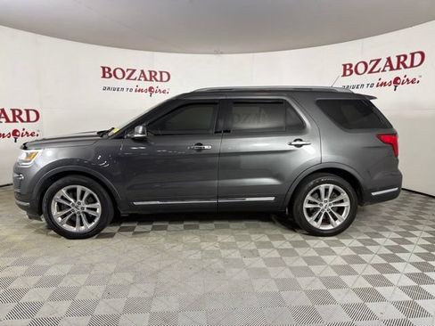 Used 2018 Ford Explorer Limited w/ Equipment Group 301A FWD image 5