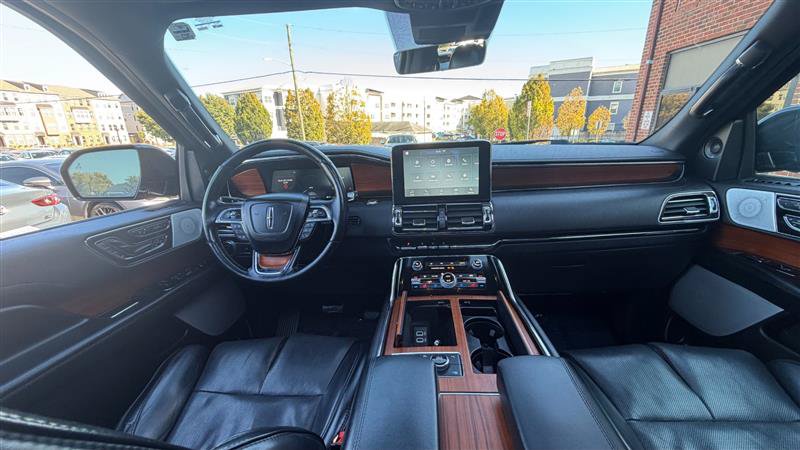 Used 2019 Lincoln Navigator L Reserve w/ Cargo Package AWD/4WD image 20