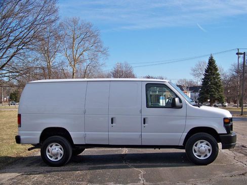 Used 2011 Ford E-250 and Econoline 250 w/ PWR Group image 4