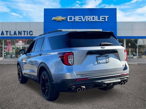 Used 2022 Ford Explorer ST w/ Equipment Group 401A image 4