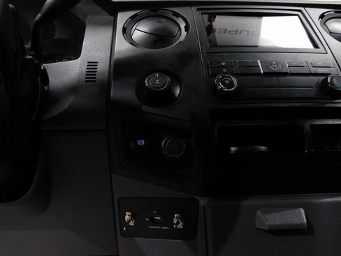 Used 2015 Ford F250 XL RWD image 47