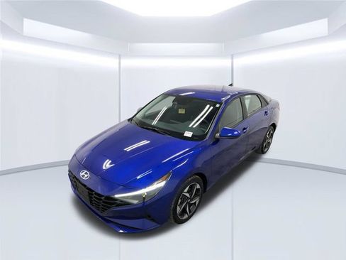 Used 2023 Hyundai Elantra SEL w/ Convenience Package FWD image 43