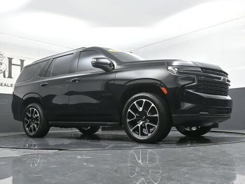 Used 2021 Chevrolet Tahoe RST w/ Luxury Package AWD/4WD image 2