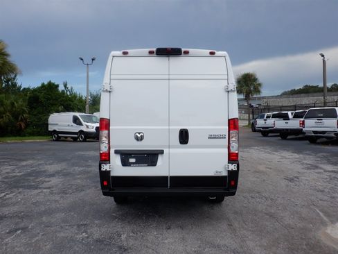 Used 2025 RAM ProMaster 3500 w/ Convenience Group FWD image 3