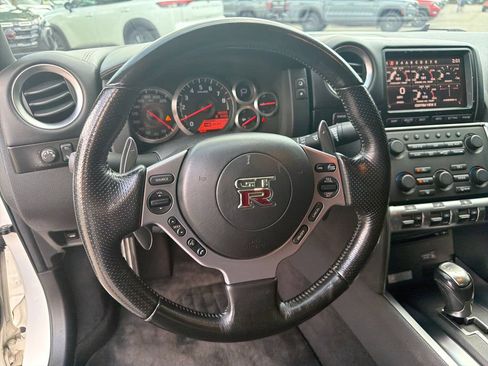 Used 2010 Nissan GT-R Premium AWD/4WD image 14