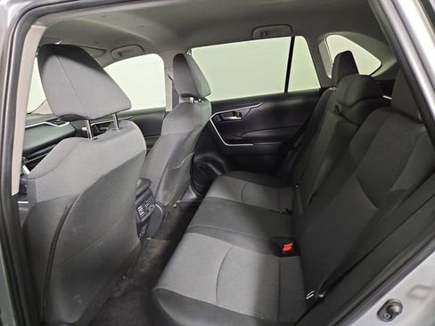 Used 2025 Toyota RAV4 XLE image 16