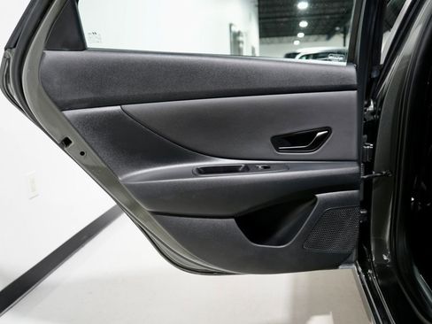 Used 2025 Hyundai Elantra SEL image 26