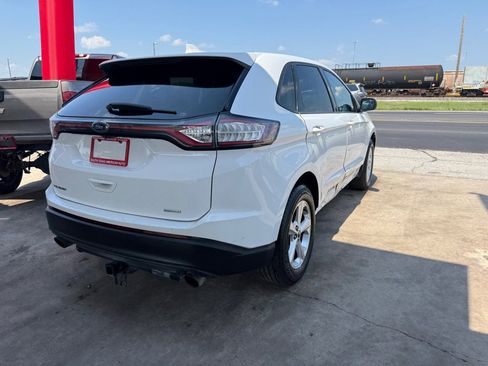 Used 2017 Ford Edge SE image 9
