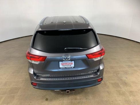 Used 2017 Toyota Highlander XLE w/ Protection Package #3 image 11
