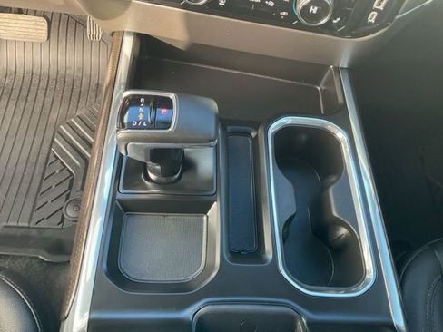 Used 2024 Chevrolet Silverado 1500 LT Trail Boss w/ Convenience Package II image 18