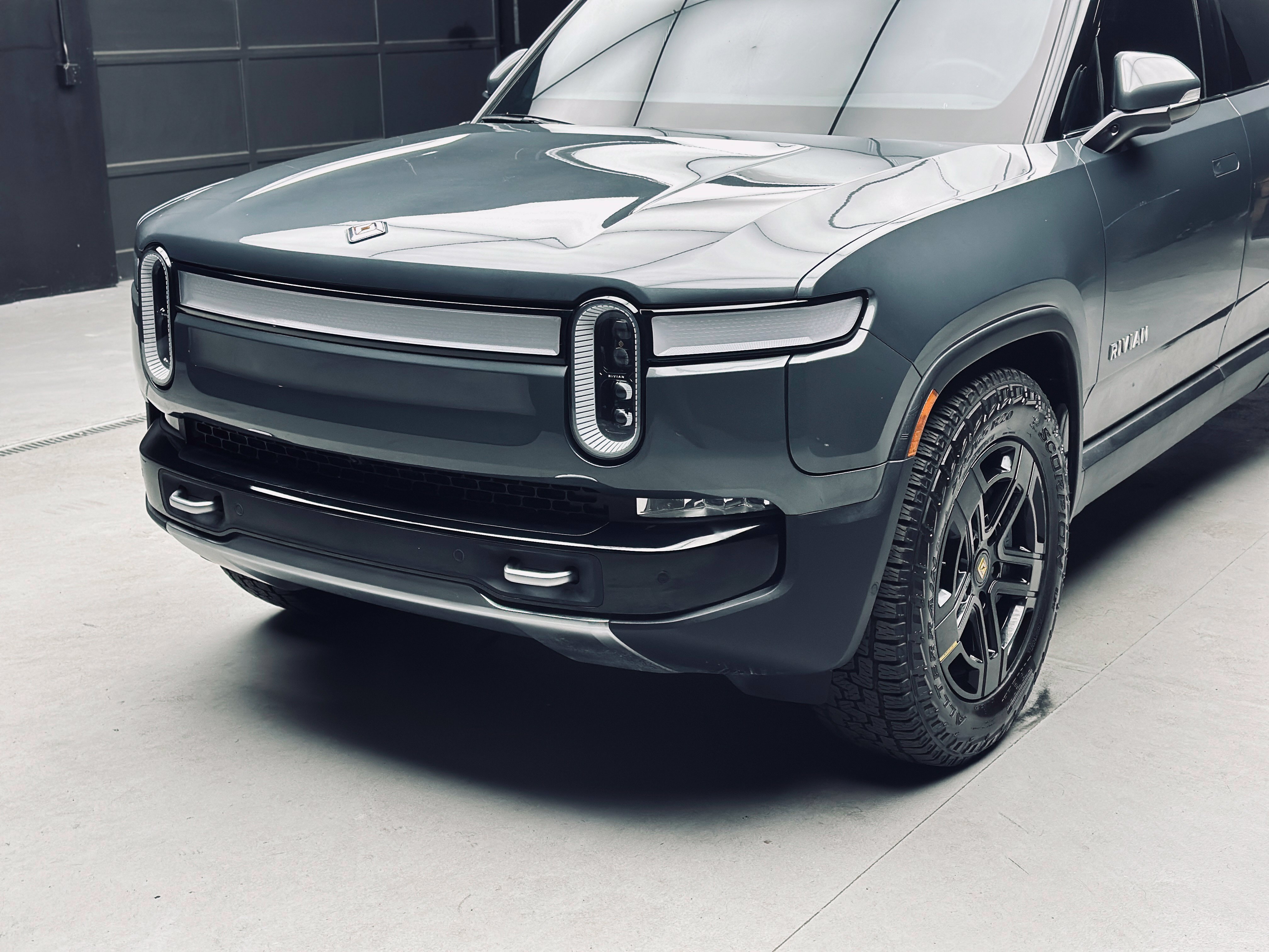 Used 2024 Rivian R1T Adventure Dual AWD/4WD image 15