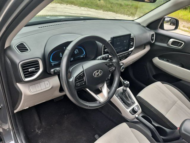 Used 2025 Hyundai Venue SEL FWD image 15