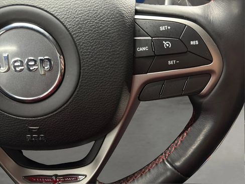 Used 2020 Jeep Grand Cherokee Trailhawk w/ Premium Lighting Group AWD/4WD image 26